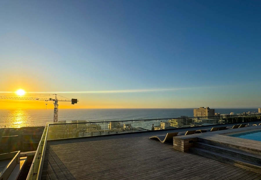 1 Bedroom Property for Sale in Sea Point Western Cape